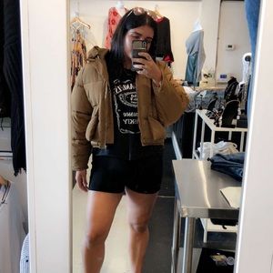 Meet your Posher, Lianna